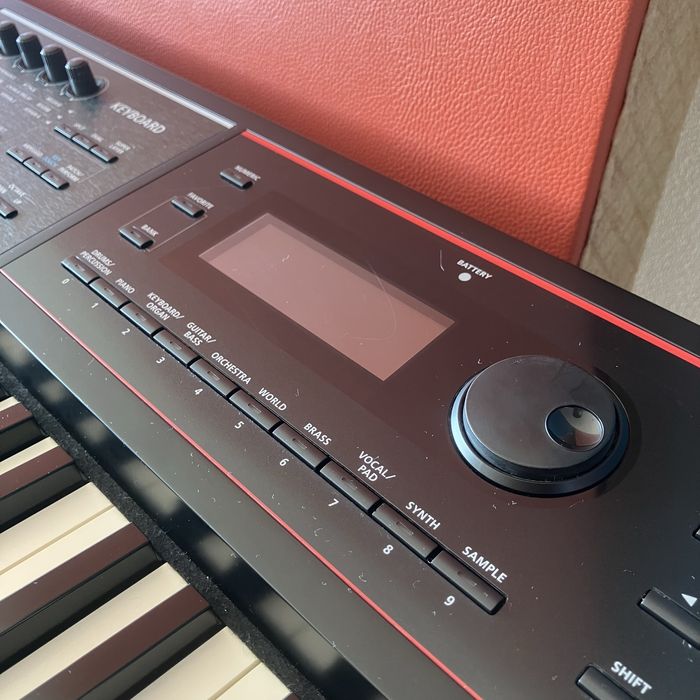 Roland Juno DS88 Piano Sintetizador