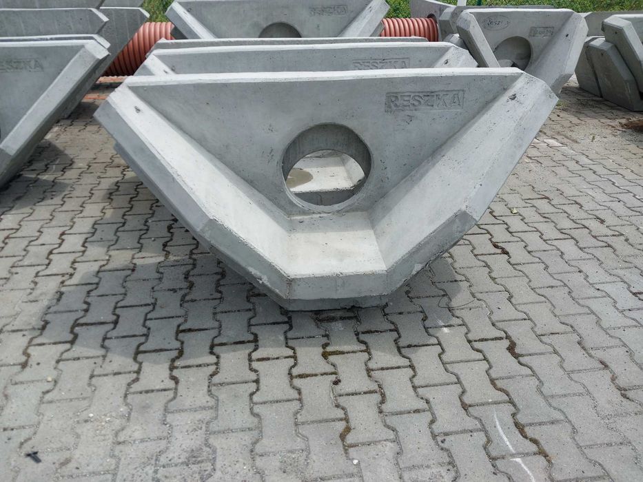 Ażury , płyty yomb , kręgi betonowe , przyczółki betonowe