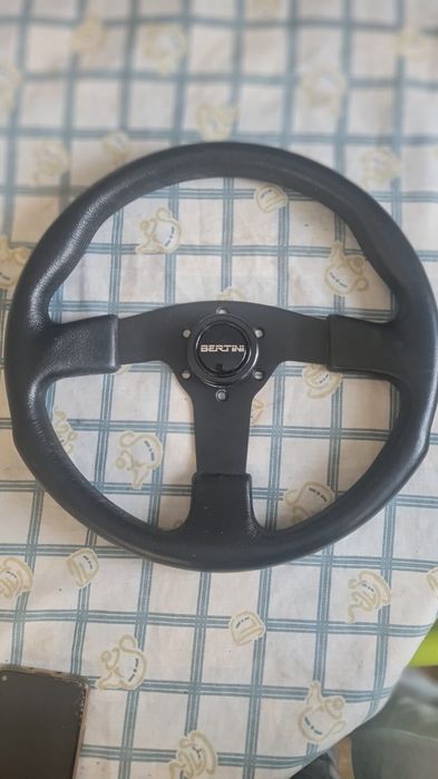 Volante desportivo Bertini