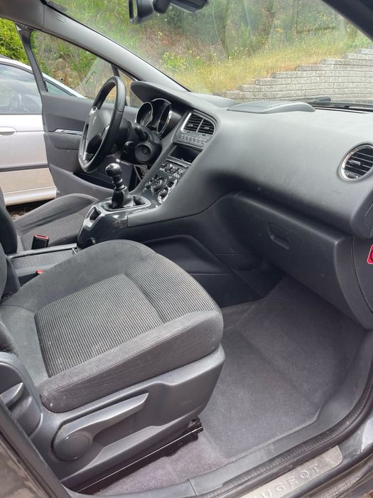 Pugeot 5008 2.0 HDI Executive