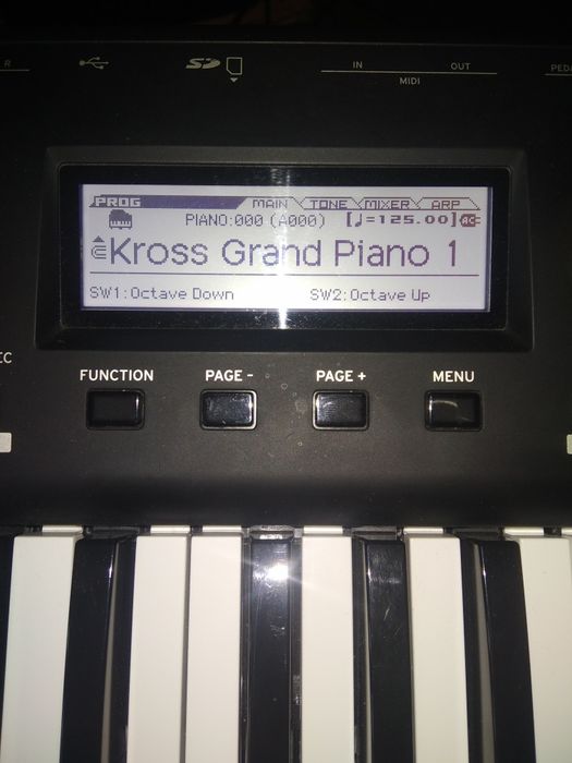 Продам робочу станцію Korg Kross 61.