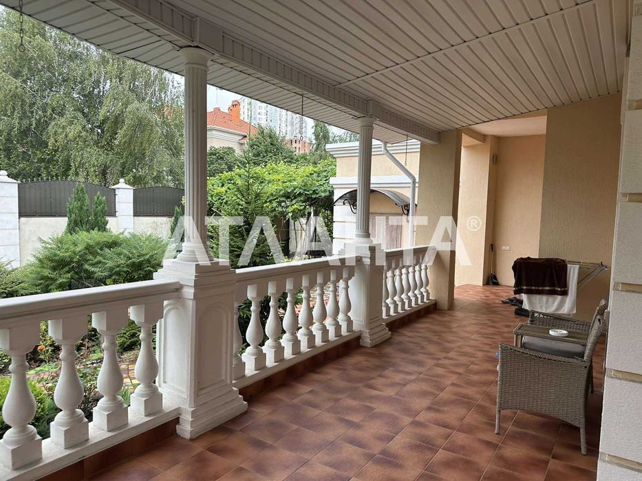 Эксклюзивный дом в элитном районе вблизи моря!