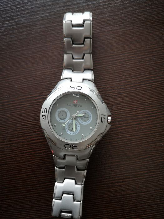 Zegarek stan bardzo dobry