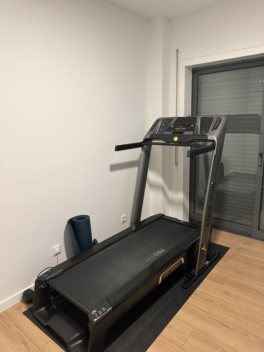 Passadeira Domyos Pro 35H (Decathlon) – Profissional | 22 km/h | Inclinação Elétrica