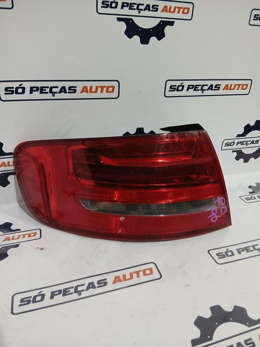 FAROLIM ESQUERDO PRATEADA AUDI A4 2.0TFSI ANO: 2009
