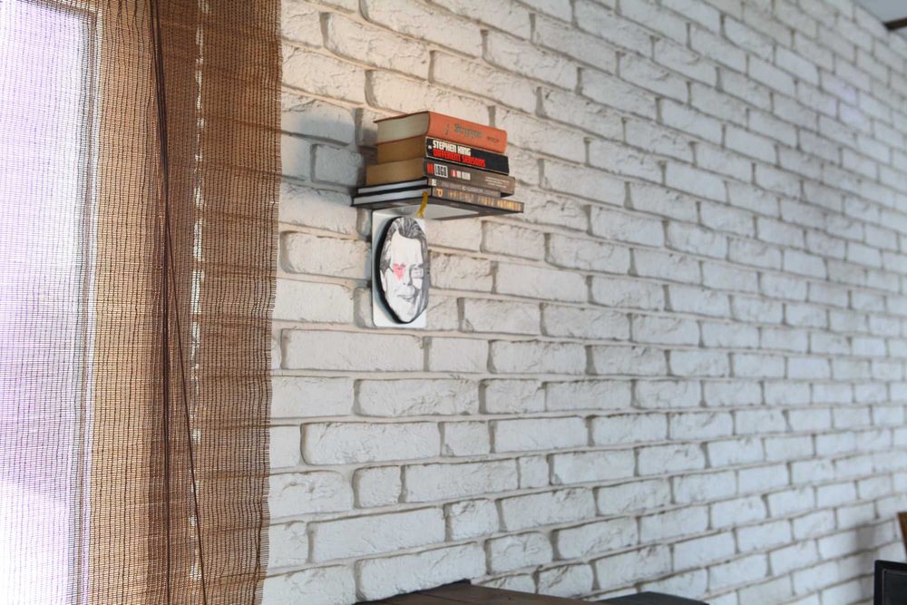 Продам книжкову поличку (букенд)