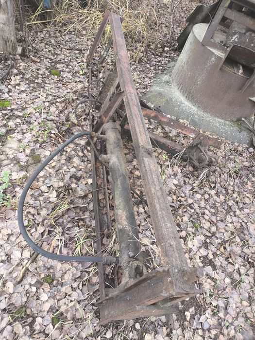 Продам трактор т-40 з обвісом