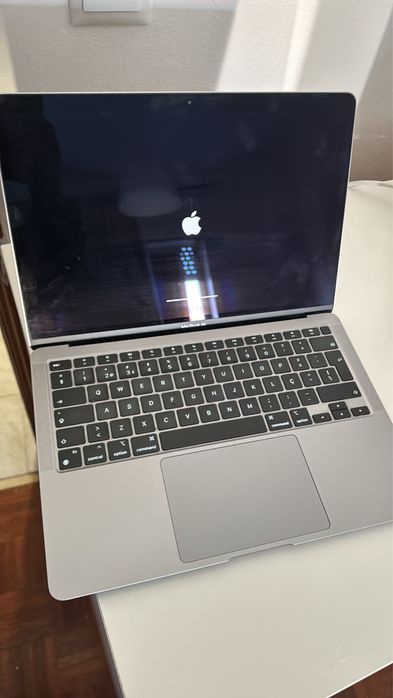 Mac book | 256MB | 2021