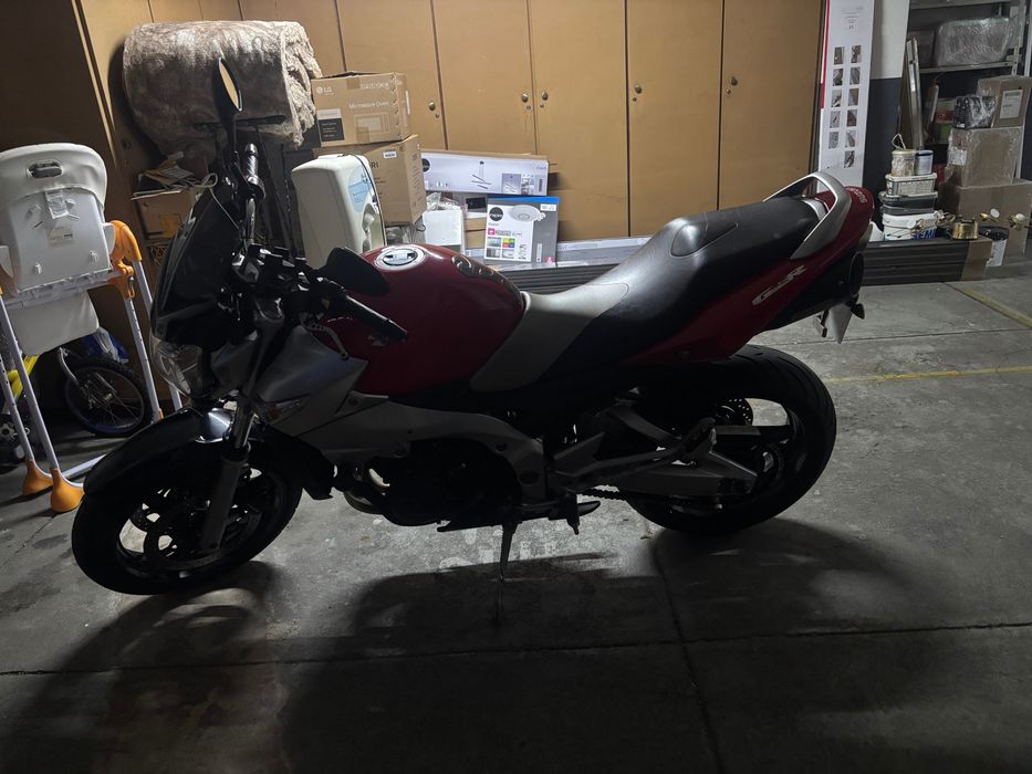 Mota Suzuki GSR 600
