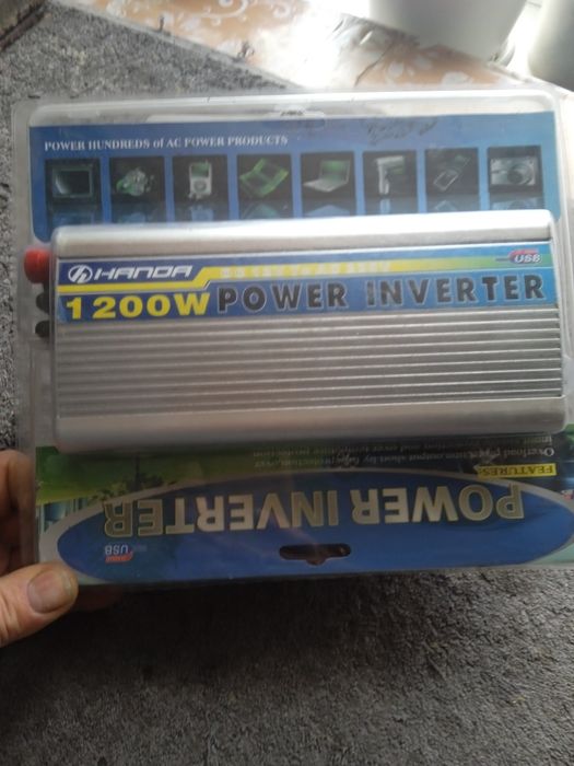 Продам инвертор12/220в