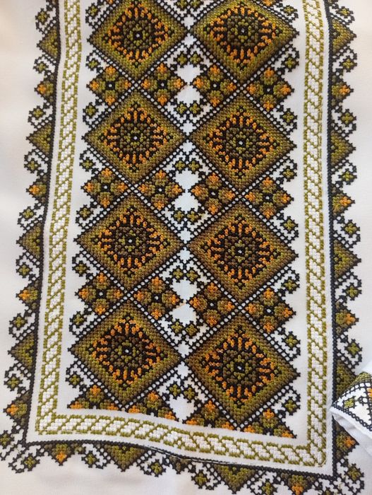Продаю вишиванку