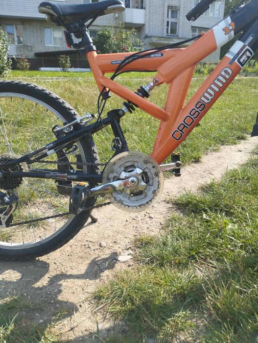 Велосипед б/у з 24 колесами і 21 швидкістю.