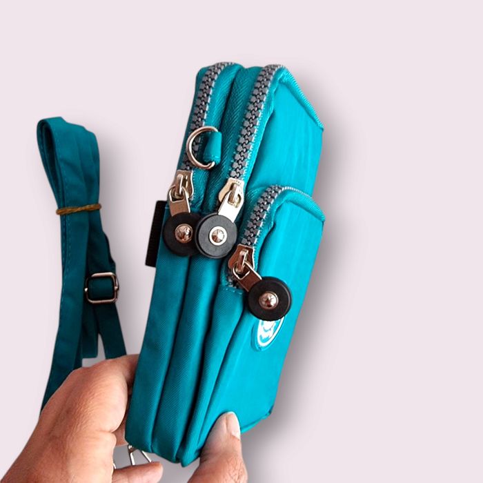 Bolsa Pequena c/ 3 bolsos NOVA