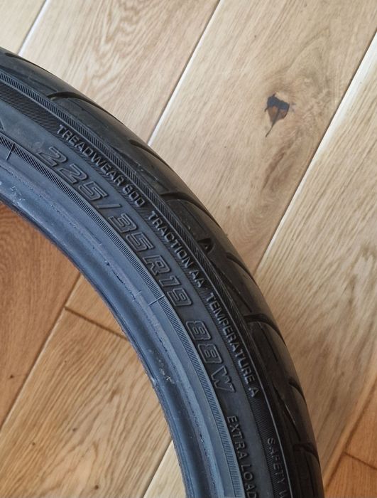 Opona letnia Yokohama 225/35 R19