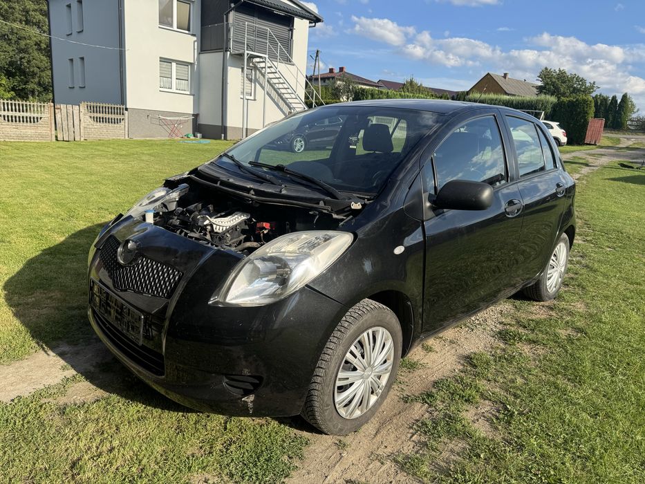 Toyota Yaris 1.0 benzyna