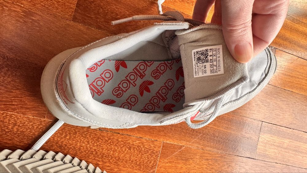 Sapatilhas Adidas Retropy F2