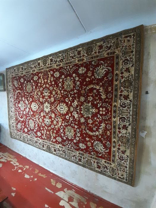 Ковёр шерстяной толстый  хорошего качества
