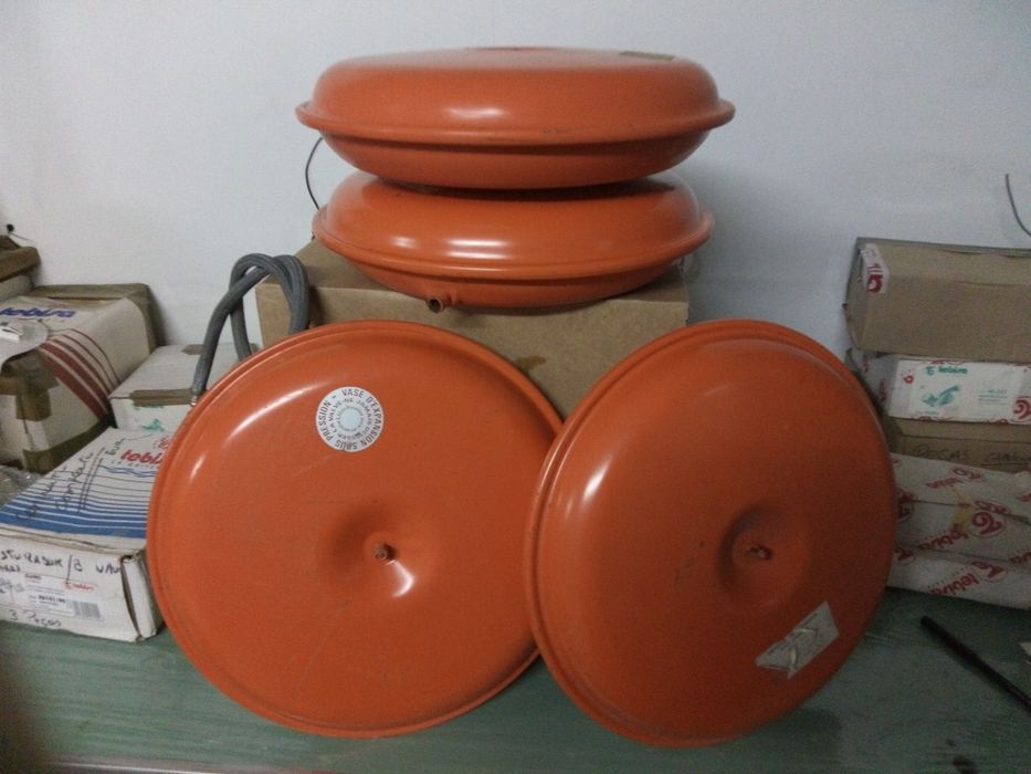 Vaso de expansão para caldeiras murais