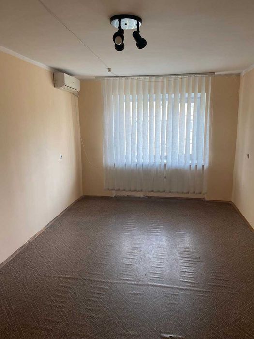 17кв.Оренда офісного приміщення,вул. Криворіжсталі 6.Червона,3участок