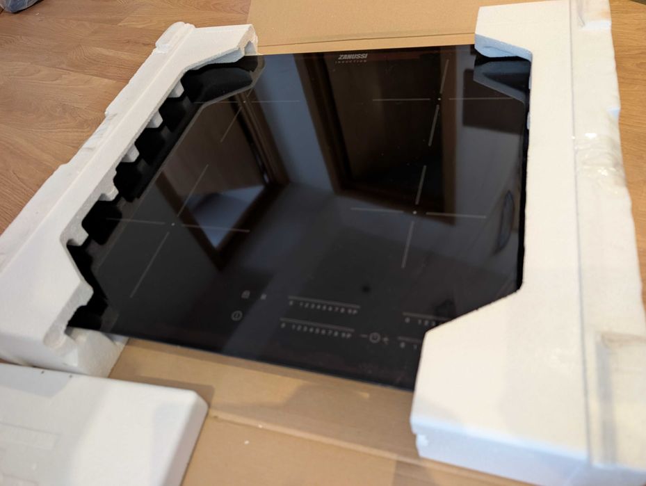 Placa indução Zanussi como nova embalada