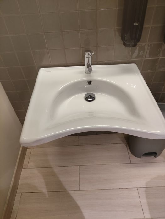 Pack sanitário de acessibilidade reduzida