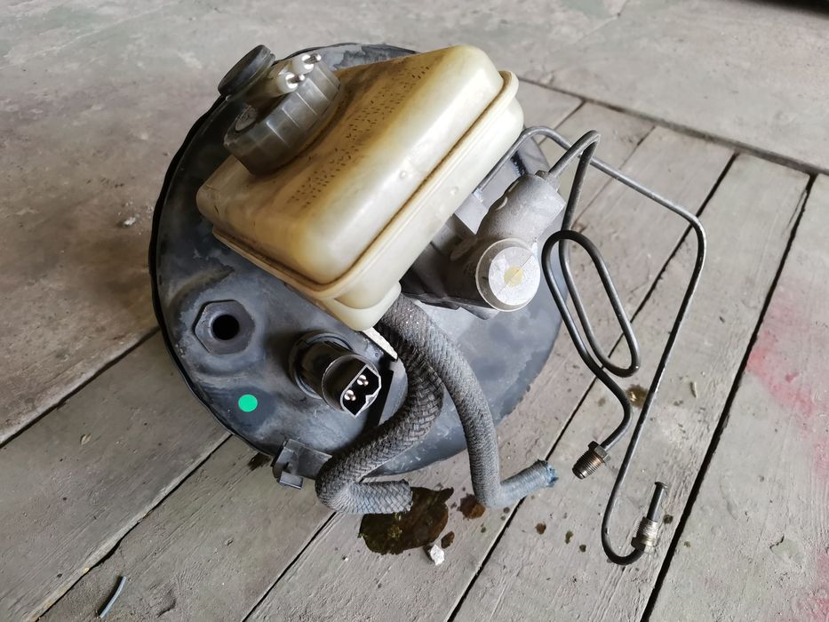 Вакуумный усилитель тормозов BMW e36