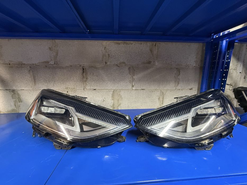 Фари Audi A4 B9 2020-2024 Америка оригінал 8W0941012B. 8W0941011B