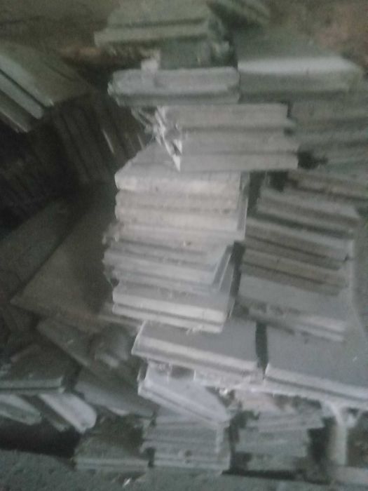 Дубовий паркет старий .Приблизно 100 років.