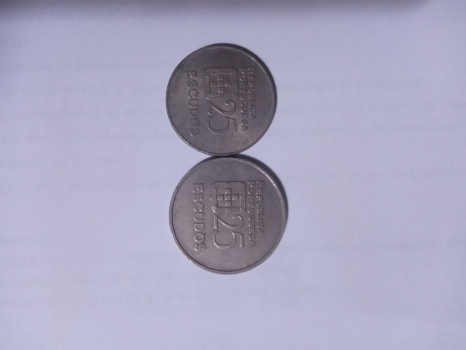 Moedas de escudos, não respondo a msg.