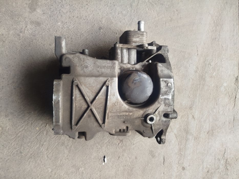 Піддон Рено Дачія 1.0