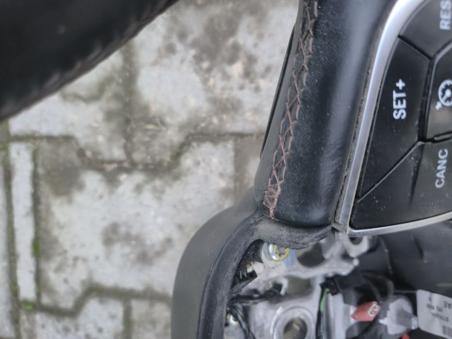 Kierownica chrysler pacifica 17-24r