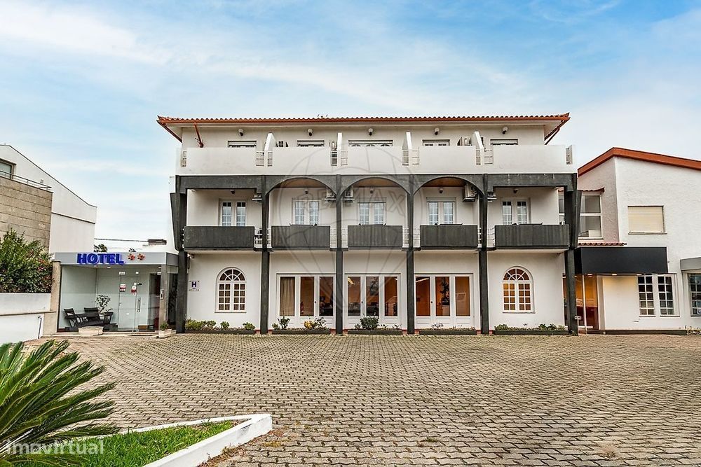 Hotel T14 para venda