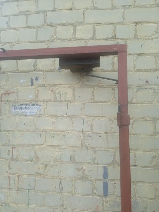 Продам металеві  двері