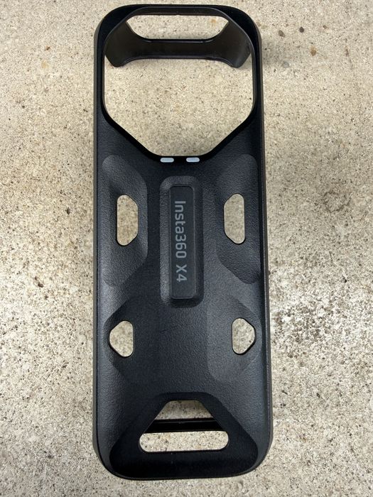Funda Térmica Insta360 CINSBBMS para X4 com Proteção de Grafeno 11,3g Preto