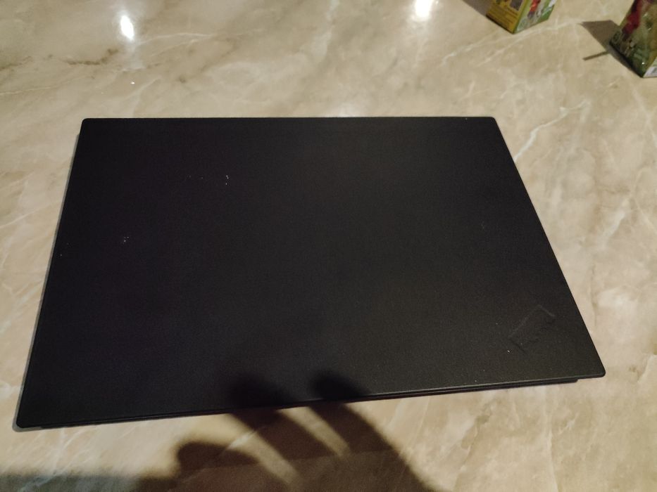 Продам класний бізнес ноутбук lenovo thinkpad t495 ryzen 5 3500u