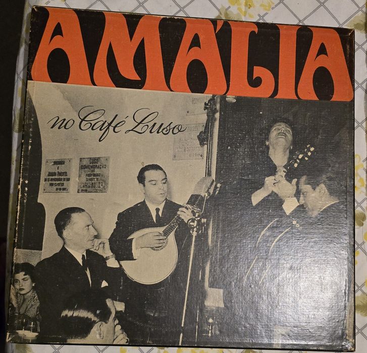 Disco Vinil Amália no Café Luso