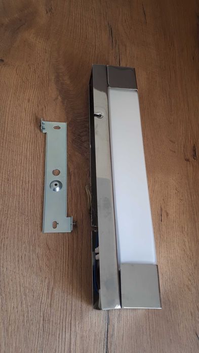 Lampa pod szafkowa