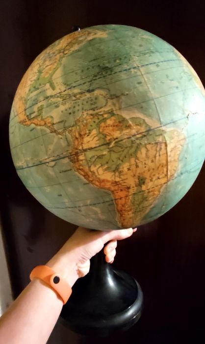 Глобус времён СССР