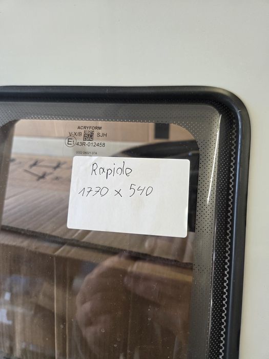 Drzwi do kampera Rapido