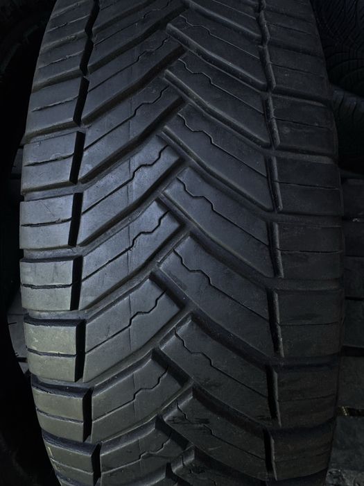 Шини всесезонні 215/60 R17 Michelin CrossClimat. 2шт