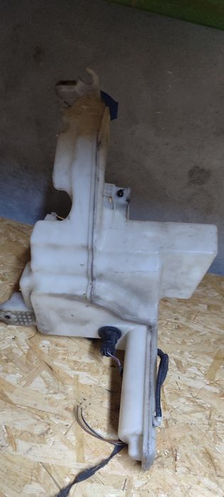 Zbiornik spryskiwaczy VW PASSAT B6 zbiorniczek wszystkie części Passat