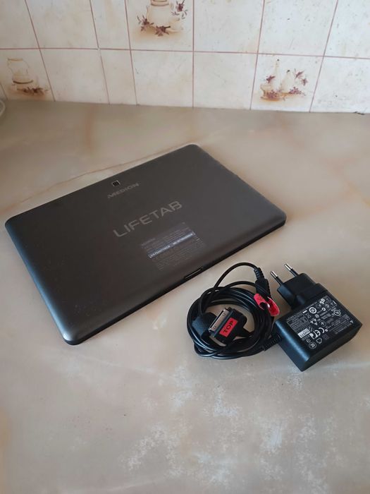Планшет Medion LIFETAB