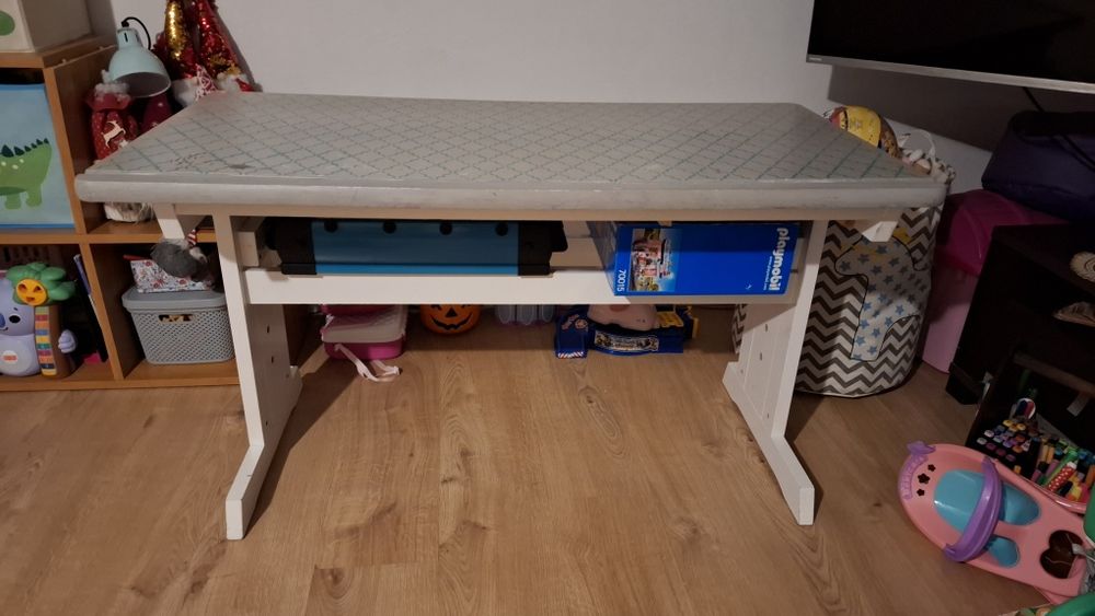 Duże biurko dla dwójki dzieci