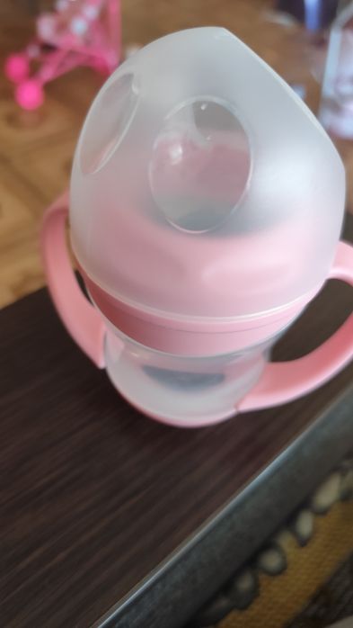 Поильник, непроливайка, бутылочка детская