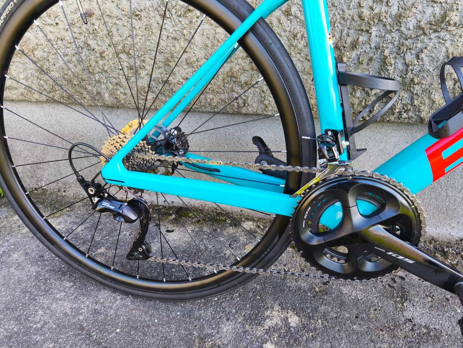 BMC TeamMachine SLR Four carbon