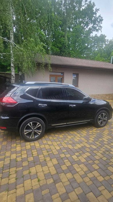 Продам автомобіль Nissan Rogue