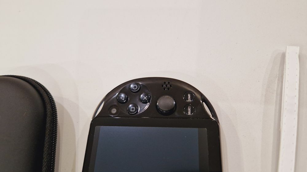 Sony Ps Vita Slim 64гиг 66игр + чехол!