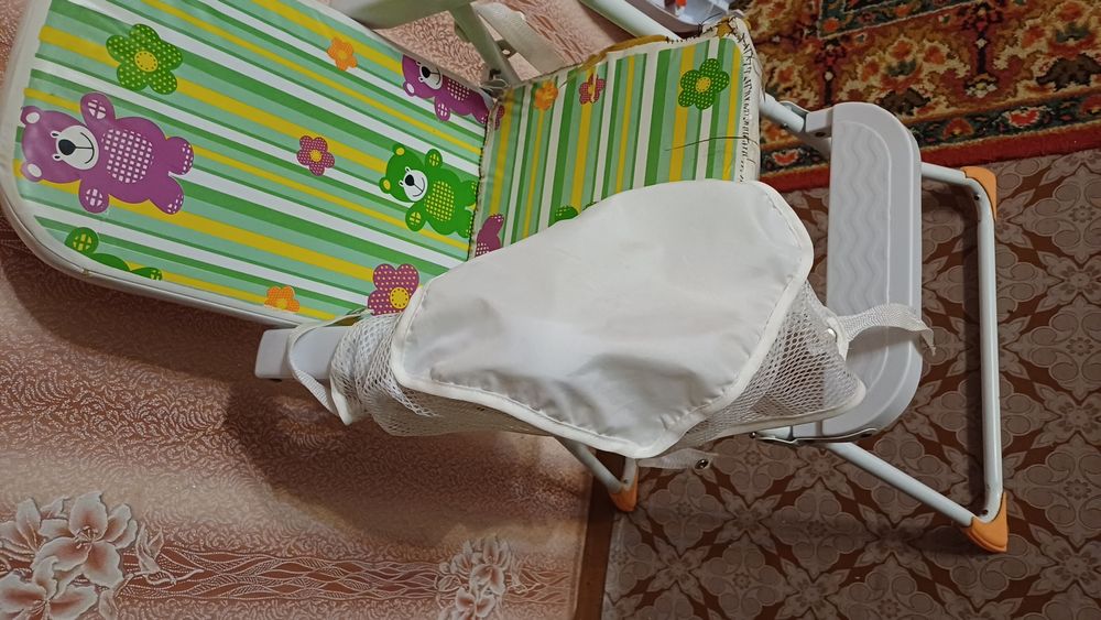 Столик для кормления складной