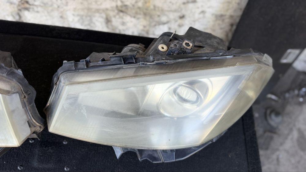 Фара ліва права Renault Megane 2 ксенон 2003-2006 рік дорестайлінг