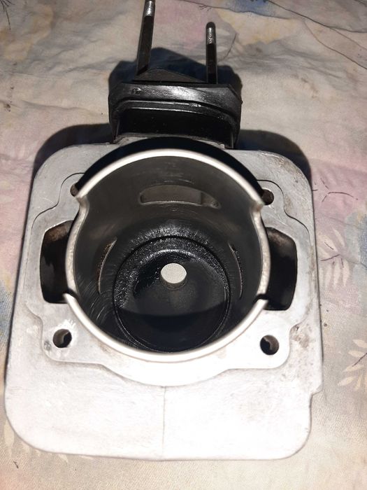 Cylindry i tłoki do dolpimy ps 180